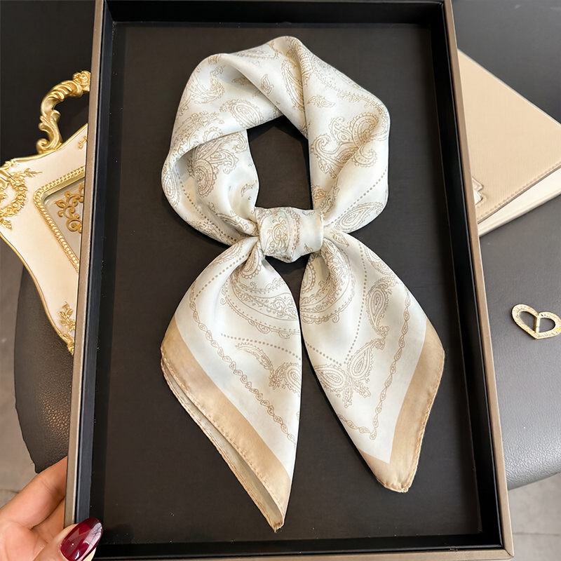 Silk Neck Scarf - Foulard Quadrato Vintage Beige con Stampa