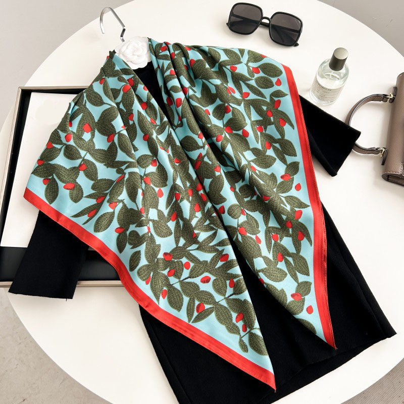 Foulard Quadrato 90cm di Alta  - Silk Neck Scarf recensione e prezzo