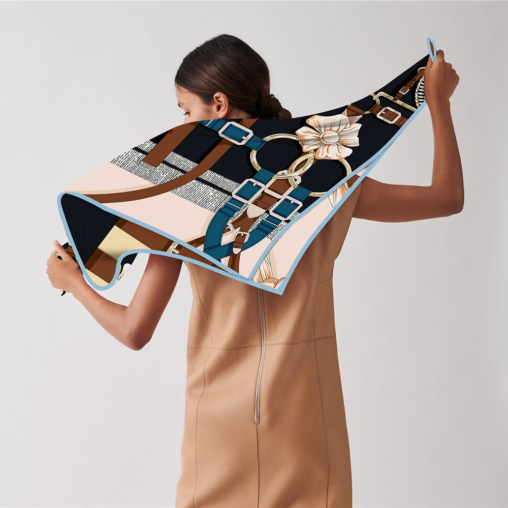 90 centimetri Nuovo Design Cin - Silk Neck Scarf recensione e prezzo