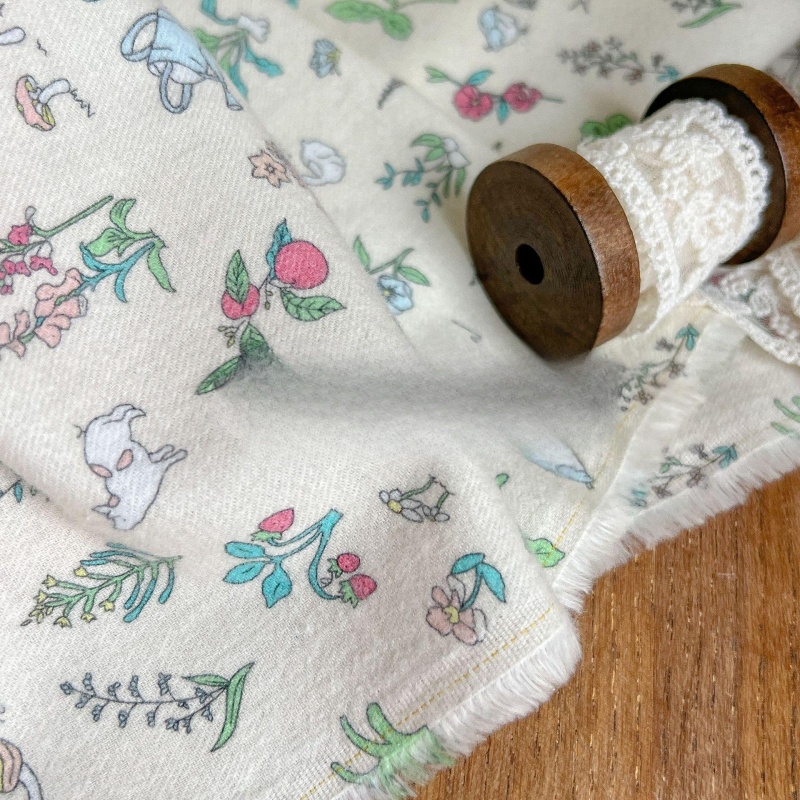 Tessuti in Viscosa con Stampa  - Woven Scarf Blanket recensione e prezzo
